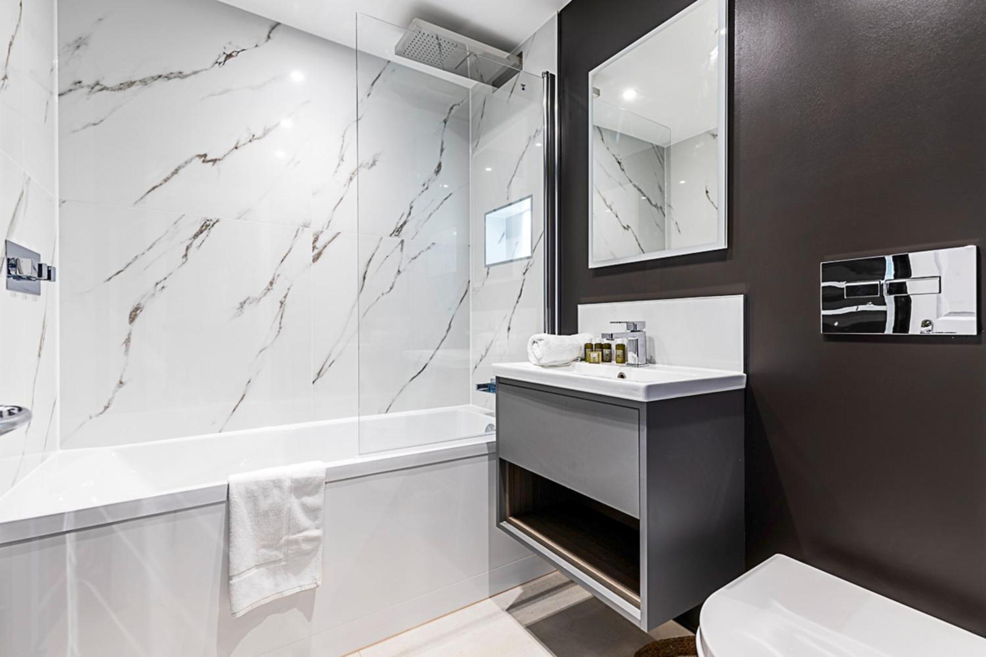 Luxurious 3 Bed Flat With Patio And Garden Appartamento