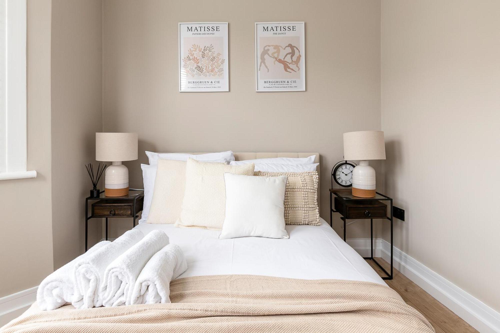 Luxurious 3 Bed Flat With Patio And Garden Londra