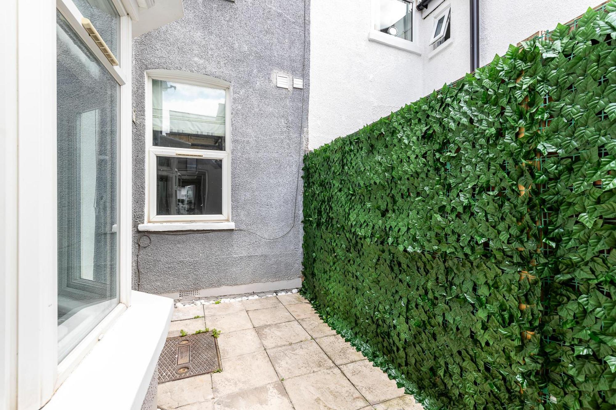 Luxurious 3 Bed Flat With Patio And Garden Appartamento